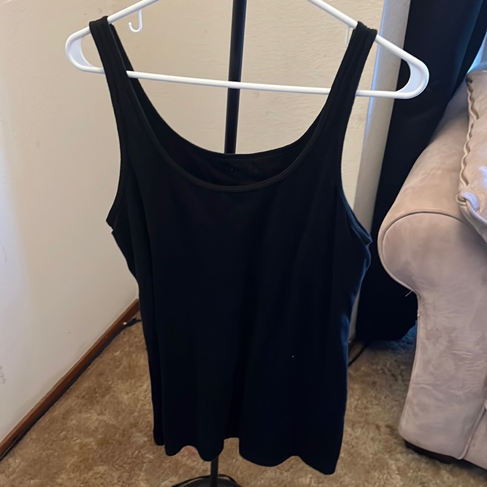 Simple size large tank top